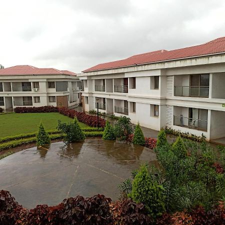 Parishreya Holiday Home Lonavala Bagian luar foto